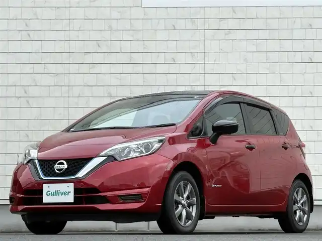 日産 ノート e－パワーX FOUR Bアロー 岩手県 2019(令1)年 2.1万km ガーネットレッド/スーパーブラック 2トーン 禁煙車/4WD（切替）/全方位カメラ/デジタルインナーミラー/純正ナビ/→フルセグTV/Bluetooth/CD/DVD/FM/AM/バックカメラ/ステアリングスイッチ/追従型クルーズコントロール/衝突軽減システム/横滑り防止装置/レーンキープアシスト/前後コーナーセンサー/オートライト/〇プッシュスタート/〇電動格納ミラー/〇ウィンカーミラー/〇シガーソケット/〇ドアバイザー/〇フロアマット/〇スマートキー/スペアキー/純正ドライブレコーダー/ETC