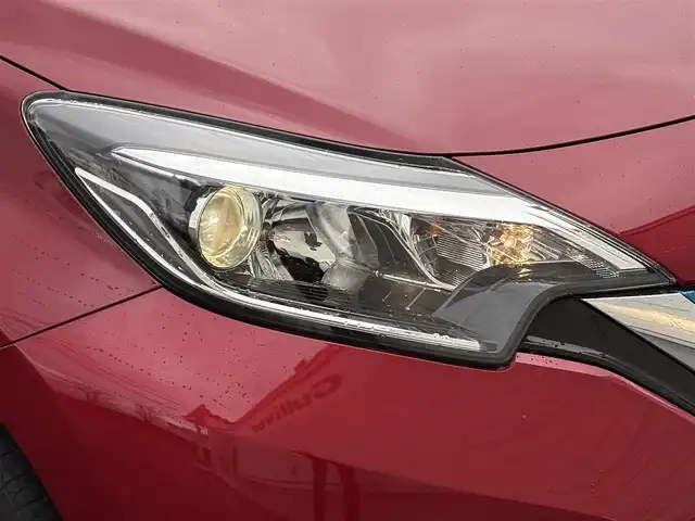 日産 ノート e－パワーX FOUR Bアロー 岩手県 2019(令1)年 2.1万km ガーネットレッド/スーパーブラック 2トーン 禁煙車/4WD（切替）/全方位カメラ/デジタルインナーミラー/純正ナビ/→フルセグTV/Bluetooth/CD/DVD/FM/AM/バックカメラ/ステアリングスイッチ/追従型クルーズコントロール/衝突軽減システム/横滑り防止装置/レーンキープアシスト/前後コーナーセンサー/オートライト/〇プッシュスタート/〇電動格納ミラー/〇ウィンカーミラー/〇シガーソケット/〇ドアバイザー/〇フロアマット/〇スマートキー/スペアキー/純正ドライブレコーダー/ETC