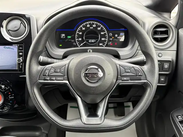 日産 ノート e－パワーX FOUR Bアロー 岩手県 2019(令1)年 2.1万km ガーネットレッド/スーパーブラック 2トーン 禁煙車/4WD（切替）/全方位カメラ/デジタルインナーミラー/純正ナビ/→フルセグTV/Bluetooth/CD/DVD/FM/AM/バックカメラ/ステアリングスイッチ/追従型クルーズコントロール/衝突軽減システム/横滑り防止装置/レーンキープアシスト/前後コーナーセンサー/オートライト/〇プッシュスタート/〇電動格納ミラー/〇ウィンカーミラー/〇シガーソケット/〇ドアバイザー/〇フロアマット/〇スマートキー/スペアキー/純正ドライブレコーダー/ETC