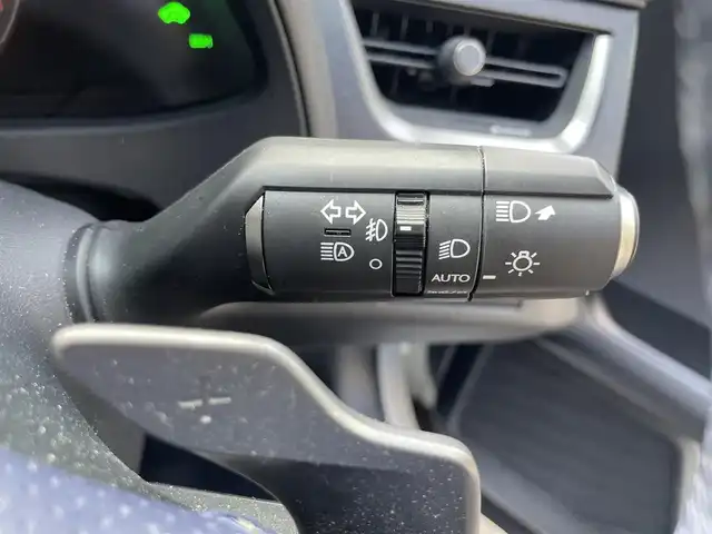 レクサス ＵＸ 250h Fスポーツ スタイルブルー 滋賀県 2021(令3)年 4.3万km ホワイトノーヴァガラスフレーク 純正ナビ/CD/DVD/Bluetooth/フルセグテレビ/パノラミックビューモニター/サンルーフ/ブラインドスポットモニター/パーキングサポートブレーキ/セーフティセンスプラス/・プリクラッシュセーフティ/・レーントレーシングアシスト/・オートマチックハイビーム/・レーダークルーズコントロール/・先行車発進告知機能/・ロードサインアシスト/フルブラックドアミラー/ヘッドアップディスプレイ/パワーシート/シートヒーター/ハンドルヒーター/クリアランスソナー/パドルシフト/前後ドライブレコーダー/プッシュスタート/スマートキー/スペアキー