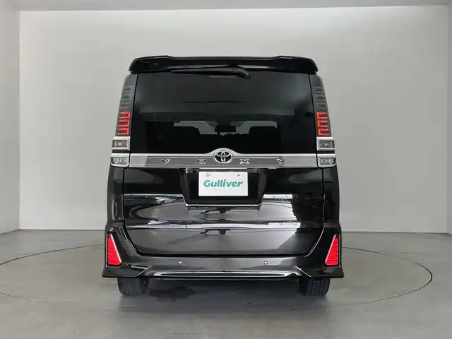 トヨタ ヴォクシー ZS 煌Ⅲ 埼玉県 2021(令3)年 3.2万km イナズマスパーキングブラックガラスフレーク 社外８インチナビ　バックカメラ　両側パワースライドドア　ハーフレザーシート　フルセグＴＶ　クルーズコントロール　ミラー型ドライブレコーダー　コーナーセンサー　ＥＴＣ　ＬＥＤヘッドライト　純正アルミホイール