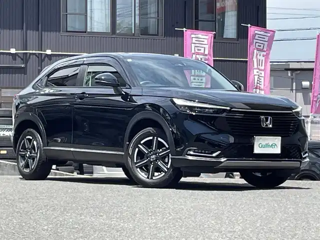 ホンダ ヴェゼル G 宮城県 2023(令5)年 1.8万km クリスタルブラックパール 純正メモリーナビ/（ＦＭ／ＡＭ／Ｂｌｕｅｔｏｏｔｈ）　/フルセグテレビ　/衝突被害軽減装置　/レーダークルーズコントロール　/コーナーセンサー　/横滑り防止装置　/アイドリングストップ　/レーンキープアシスト/ダウンヒルアシストコントール/純正ドライブレコーダー（前方）/置くだけ充電/バックカメラ/オートライト/ライトレベライザー/スマートキー/プッシュスタート/ETC2.0/電動パーキングブレーキ/電動格納ミラー