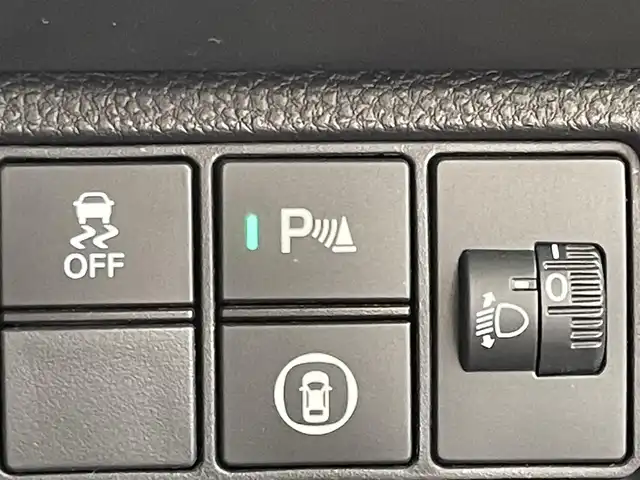 ホンダ ヴェゼル G 宮城県 2023(令5)年 1.8万km クリスタルブラックパール 純正メモリーナビ/（ＦＭ／ＡＭ／Ｂｌｕｅｔｏｏｔｈ）　/フルセグテレビ　/衝突被害軽減装置　/レーダークルーズコントロール　/コーナーセンサー　/横滑り防止装置　/アイドリングストップ　/レーンキープアシスト/ダウンヒルアシストコントール/純正ドライブレコーダー（前方）/置くだけ充電/バックカメラ/オートライト/ライトレベライザー/スマートキー/プッシュスタート/ETC2.0/電動パーキングブレーキ/電動格納ミラー
