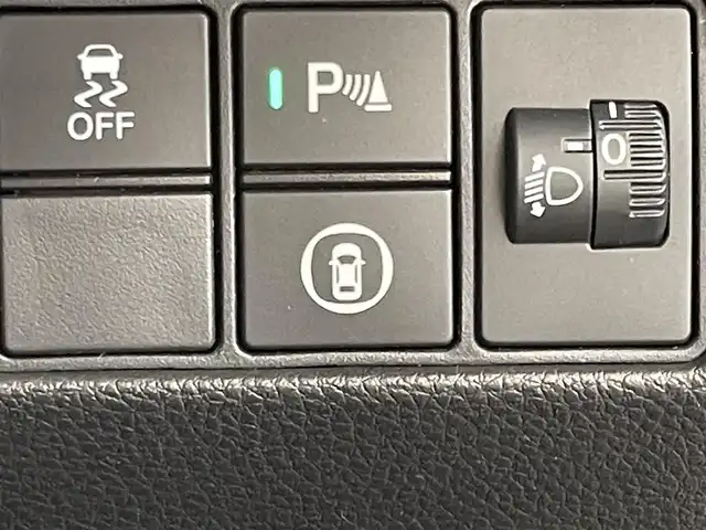 ホンダ ヴェゼル G 宮城県 2023(令5)年 1.8万km クリスタルブラックパール 純正メモリーナビ/（ＦＭ／ＡＭ／Ｂｌｕｅｔｏｏｔｈ）　/フルセグテレビ　/衝突被害軽減装置　/レーダークルーズコントロール　/コーナーセンサー　/横滑り防止装置　/アイドリングストップ　/レーンキープアシスト/ダウンヒルアシストコントール/純正ドライブレコーダー（前方）/置くだけ充電/バックカメラ/オートライト/ライトレベライザー/スマートキー/プッシュスタート/ETC2.0/電動パーキングブレーキ/電動格納ミラー