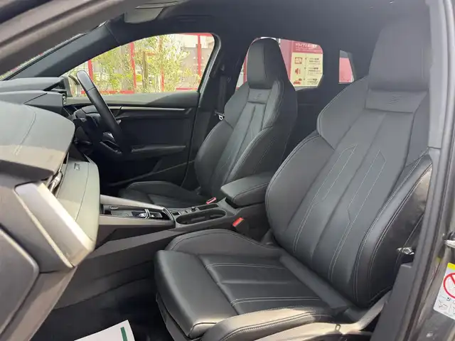 アウディ アウディ Ａ３ SB 30TFSI Sライン 香川県 2021(令3)年 5.6万km デイトナグレーパールエフェクト メーカーメモリナビ/フルセグ/バックカメラ/バーチャルコクピット/黒革シート/前席シートヒーター/前席パワーシート/純正18インチアルミ/LEDヘッドライト/パーキングアシスト/レーダークルーズコントロール/Audiプレセンス/BSM/純正マット/ETC2.0
