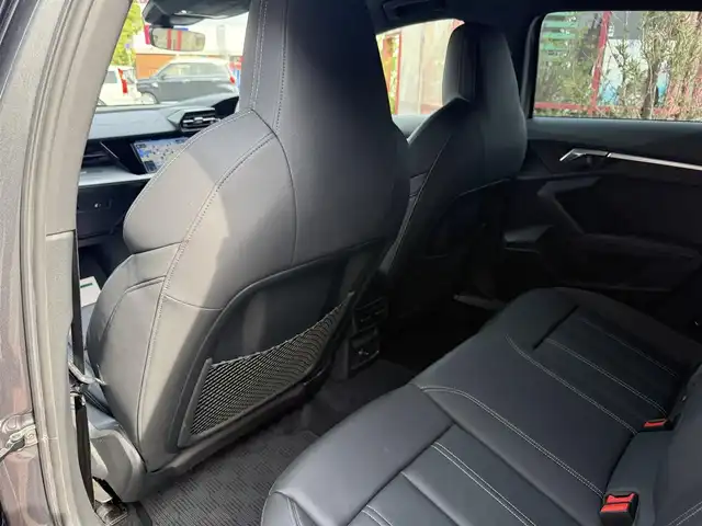 アウディ アウディ Ａ３ SB 30TFSI Sライン 香川県 2021(令3)年 5.6万km デイトナグレーパールエフェクト メーカーメモリナビ/フルセグ/バックカメラ/バーチャルコクピット/黒革シート/前席シートヒーター/前席パワーシート/純正18インチアルミ/LEDヘッドライト/パーキングアシスト/レーダークルーズコントロール/Audiプレセンス/BSM/純正マット/ETC2.0