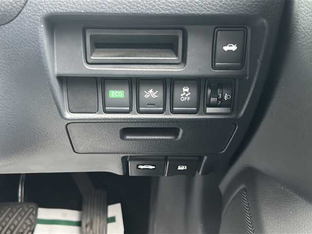 日産 ティアナ XE 鹿児島県 2019(令1)年 2.7万km ブリリアントホワイトパール 社外ナビ/Bluetooth/DVD/CD/フルセグテレビ/エンジンスタートボタン/パワーステアリング/パワーウィンドウ/スマートキー/ETC/ドライブレコーダー/純正フロアマット/ABS/横滑り防止機能/オートライト/カーテンエアバッグ