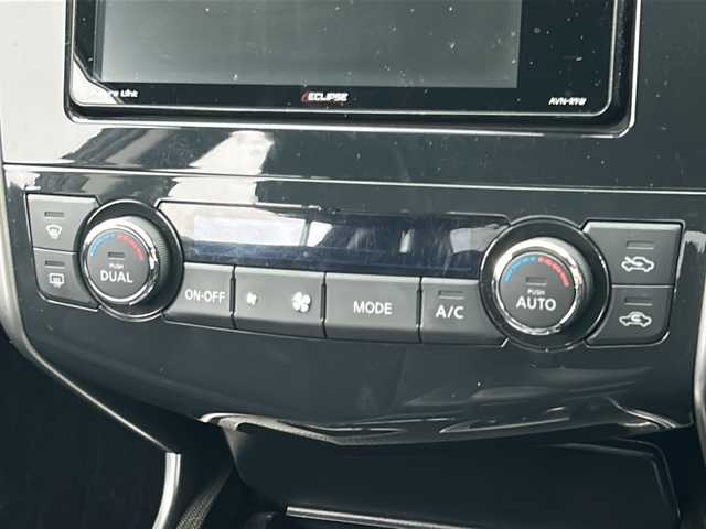 日産 ティアナ XE 鹿児島県 2019(令1)年 2.7万km ブリリアントホワイトパール 社外ナビ/Bluetooth/DVD/CD/フルセグテレビ/エンジンスタートボタン/パワーステアリング/パワーウィンドウ/スマートキー/ETC/ドライブレコーダー/純正フロアマット/ABS/横滑り防止機能/オートライト/カーテンエアバッグ