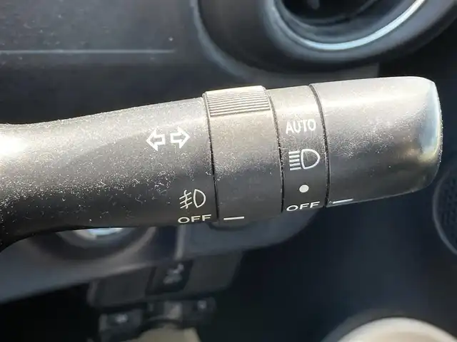 トヨタ アクア G 熊本県 2014(平26)年 7.7万km クールソーダメタリック 純正ナビ/・ＡＭ／ＦＭ／ＣＤ／ＤＶＤ／ＳＤ／ＢＴ／ＵＳＢ／ＨＤＭＩ/・フルセグＴＶ/・バックカメラ/革巻きステアリング/ステアリングリモコン/Ｄ／Ｎシートヒーター/ＥＴＣ/電動格納ミラー/ウインカーミラー/LEDヘッドライト/オートライト/フォグランプ/純正アルミホイール/純正フロアマット/純正ドアバイザー/スマートキー/プッシュスタート