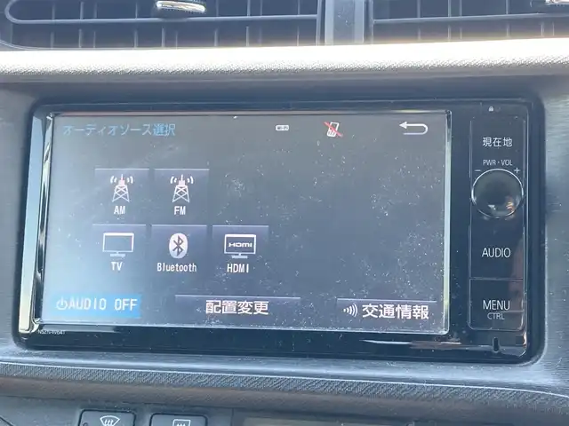 トヨタ アクア G 熊本県 2014(平26)年 7.7万km クールソーダメタリック 純正ナビ/・ＡＭ／ＦＭ／ＣＤ／ＤＶＤ／ＳＤ／ＢＴ／ＵＳＢ／ＨＤＭＩ/・フルセグＴＶ/・バックカメラ/革巻きステアリング/ステアリングリモコン/Ｄ／Ｎシートヒーター/ＥＴＣ/電動格納ミラー/ウインカーミラー/LEDヘッドライト/オートライト/フォグランプ/純正アルミホイール/純正フロアマット/純正ドアバイザー/スマートキー/プッシュスタート