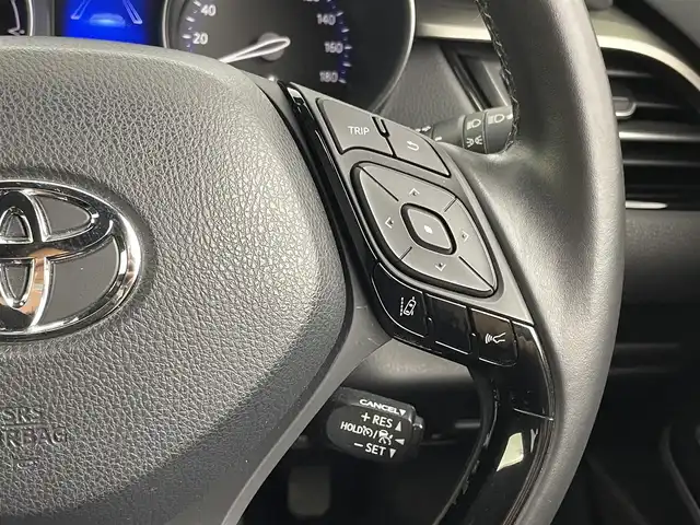 トヨタ Ｃ－ＨＲ G モード ネロ 福岡県 2019(平31)年 0.9万km ブラッキッシュアゲハガラスフレーク 純正ナビ（ＢＴ，フルセグＴＶ）　/バックカメラ　/ビルトインＥＴＣ　/前方ドラレコ　/ＡＣＣ　/コーナーセンサー　/衝突軽減ブレーキ　/レーンキープ　/ＢＳＭ/ハーフレザー　/前席シートヒーター　/純正１８インチＡＷ