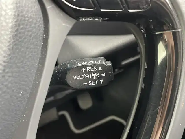 トヨタ Ｃ－ＨＲ G モード ネロ 福岡県 2019(平31)年 0.9万km ブラッキッシュアゲハガラスフレーク 純正ナビ（ＢＴ，フルセグＴＶ）　/バックカメラ　/ビルトインＥＴＣ　/前方ドラレコ　/ＡＣＣ　/コーナーセンサー　/衝突軽減ブレーキ　/レーンキープ　/ＢＳＭ/ハーフレザー　/前席シートヒーター　/純正１８インチＡＷ