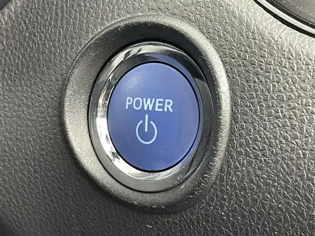 トヨタ Ｃ－ＨＲ G モード ネロ 福岡県 2019(平31)年 0.9万km ブラッキッシュアゲハガラスフレーク 純正ナビ（ＢＴ，フルセグＴＶ）　/バックカメラ　/ビルトインＥＴＣ　/前方ドラレコ　/ＡＣＣ　/コーナーセンサー　/衝突軽減ブレーキ　/レーンキープ　/ＢＳＭ/ハーフレザー　/前席シートヒーター　/純正１８インチＡＷ
