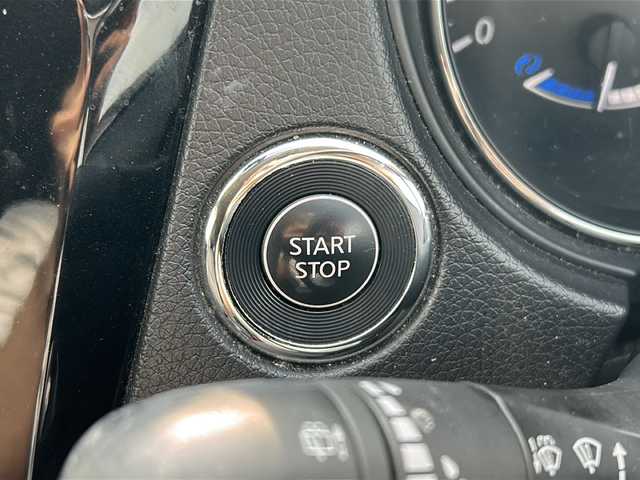日産 エクストレイル ハイブリッド 20X エマージェンシーブレーキ 岐阜県 2017(平29)年 13.2万km ダイヤモンドブラック 登録時133605km/純正７インチナビ/クルーズコントロール/ETC/バックモニター/全方位カメラ/電動リアゲート/純正アルミホイール/衝突軽減システム/コーナーセンサー前後/プッシュスタート/スマートキー/オートライト/オートマチックハイビーム/キセノンライト