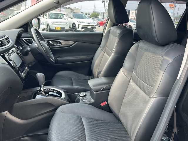 日産 エクストレイル ハイブリッド 20X エマージェンシーブレーキ 岐阜県 2017(平29)年 13.2万km ダイヤモンドブラック 登録時133605km/純正７インチナビ/クルーズコントロール/ETC/バックモニター/全方位カメラ/電動リアゲート/純正アルミホイール/衝突軽減システム/コーナーセンサー前後/プッシュスタート/スマートキー/オートライト/オートマチックハイビーム/キセノンライト