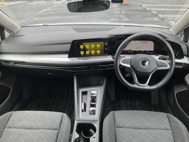 フォルクスワーゲン ＶＷ ゴルフ eTSI アクティブ 滋賀県 2021(令3)年 2.3万km ピュアホワイト ワンオーナー/車検8年7月まで/オールインセーフティ/クルーズコントロール/純正ナビ/Bluetooth、フルセグテレビ/バックカメラ/ETC2.0/前ドライブレコーダー/前席シートヒーター/ステアリングヒーター/デジタルコックピットプロ/LEDヘッドライト/オートホルード/取扱説明書