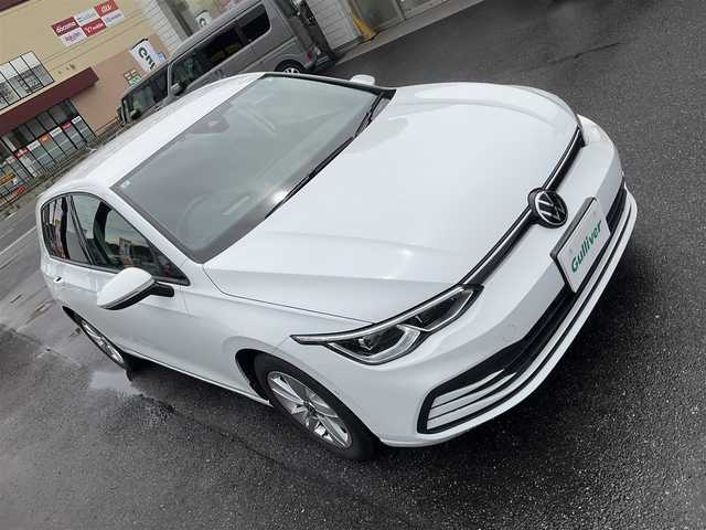 フォルクスワーゲン ＶＷ ゴルフ eTSI アクティブ 滋賀県 2021(令3)年 2.3万km ピュアホワイト ワンオーナー/車検8年7月まで/オールインセーフティ/クルーズコントロール/純正ナビ/Bluetooth、フルセグテレビ/バックカメラ/ETC2.0/前ドライブレコーダー/前席シートヒーター/ステアリングヒーター/デジタルコックピットプロ/LEDヘッドライト/オートホルード/取扱説明書