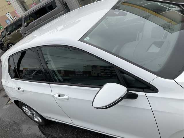フォルクスワーゲン ＶＷ ゴルフ eTSI アクティブ 滋賀県 2021(令3)年 2.3万km ピュアホワイト ワンオーナー/車検8年7月まで/オールインセーフティ/クルーズコントロール/純正ナビ/Bluetooth、フルセグテレビ/バックカメラ/ETC2.0/前ドライブレコーダー/前席シートヒーター/ステアリングヒーター/デジタルコックピットプロ/LEDヘッドライト/オートホルード/取扱説明書
