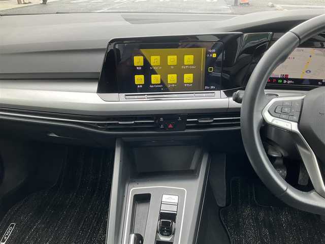 フォルクスワーゲン ＶＷ ゴルフ eTSI アクティブ 滋賀県 2021(令3)年 2.3万km ピュアホワイト ワンオーナー/車検8年7月まで/オールインセーフティ/クルーズコントロール/純正ナビ/Bluetooth、フルセグテレビ/バックカメラ/ETC2.0/前ドライブレコーダー/前席シートヒーター/ステアリングヒーター/デジタルコックピットプロ/LEDヘッドライト/オートホルード/取扱説明書
