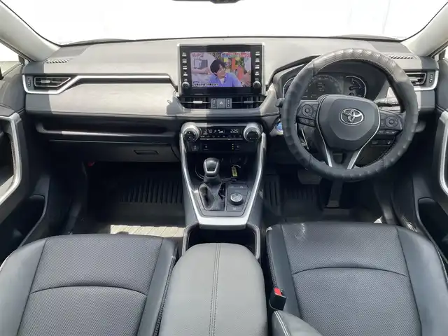 トヨタ ＲＡＶ４ ハイブリッドG 熊本県 2022(令4)年 5.3万km ホワイトパールクリスタルシャイン 純正ディスプレイオーディオ/フルセグTV/BT/DVD/AM/FM/全周囲カメラ/バックカメラ/モデリスタフルエアロ/トヨタセーフティーセンス/・オートクルーズコントロール/・レーンキープアシスト/・プリクラッシュセーフティー/・クリアランスソナー/・ブラインドスポットモニター/・パーキングサポートブレーキ/・オートハイビーム/・ロードサインアシスト/レザーシート/・D席パワーシート/・D/Nシートヒーター、エアシート/・2人分シートメモリー/電子パーキングブレーキ/・オートブレーキホールド/本革巻きステアリング/・ステアリングリモコン/・ハンドルヒーター/前後社外ドラレコ/ビルトインETC/電動格納ミラー/・ミラーウィンカー/純正フロアマット付/純正ドアバイザー/スマートキー