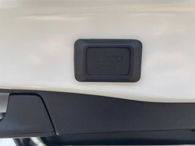 トヨタ ＲＡＶ４ ハイブリッドG 熊本県 2022(令4)年 5.3万km ホワイトパールクリスタルシャイン 純正ディスプレイオーディオ/フルセグTV/BT/DVD/AM/FM/全周囲カメラ/バックカメラ/モデリスタフルエアロ/トヨタセーフティーセンス/・オートクルーズコントロール/・レーンキープアシスト/・プリクラッシュセーフティー/・クリアランスソナー/・ブラインドスポットモニター/・パーキングサポートブレーキ/・オートハイビーム/・ロードサインアシスト/レザーシート/・D席パワーシート/・D/Nシートヒーター、エアシート/・2人分シートメモリー/電子パーキングブレーキ/・オートブレーキホールド/本革巻きステアリング/・ステアリングリモコン/・ハンドルヒーター/前後社外ドラレコ/ビルトインETC/電動格納ミラー/・ミラーウィンカー/純正フロアマット付/純正ドアバイザー/スマートキー