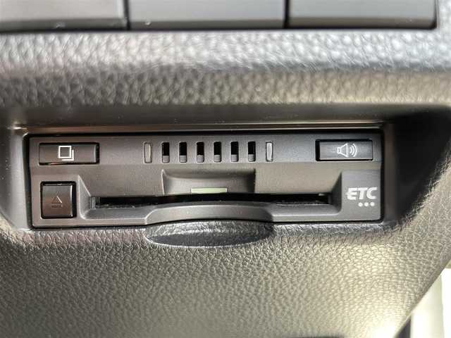 トヨタ ＲＡＶ４ ハイブリッドG 熊本県 2022(令4)年 5.3万km ホワイトパールクリスタルシャイン 純正ディスプレイオーディオ/フルセグTV/BT/DVD/AM/FM/全周囲カメラ/バックカメラ/モデリスタフルエアロ/トヨタセーフティーセンス/・オートクルーズコントロール/・レーンキープアシスト/・プリクラッシュセーフティー/・クリアランスソナー/・ブラインドスポットモニター/・パーキングサポートブレーキ/・オートハイビーム/・ロードサインアシスト/レザーシート/・D席パワーシート/・D/Nシートヒーター、エアシート/・2人分シートメモリー/電子パーキングブレーキ/・オートブレーキホールド/本革巻きステアリング/・ステアリングリモコン/・ハンドルヒーター/前後社外ドラレコ/ビルトインETC/電動格納ミラー/・ミラーウィンカー/純正フロアマット付/純正ドアバイザー/スマートキー