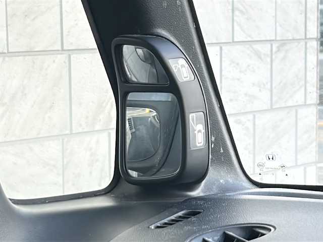 ホンダ Ｎ ＢＯＸ カスタム G Lパッケージ 神奈川県 2012(平24)年 4.5万km ポリッシュドメタルメタリック ワンオーナー/純正ディーラーナビ(CD/DVD/SD/ワンセグTV)/バックカメラ/プッシュスタート/左側パワースライドドア/横滑り防止装置/オートライト/純正フロアマット/純正ドアバイザー/ステアリングスイッチ/スペアキー×1/保証書/取扱説明書
