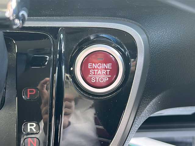 ホンダ Ｎ ＢＯＸ カスタム G Lパッケージ 神奈川県 2012(平24)年 4.5万km ポリッシュドメタルメタリック ワンオーナー/純正ディーラーナビ(CD/DVD/SD/ワンセグTV)/バックカメラ/プッシュスタート/左側パワースライドドア/横滑り防止装置/オートライト/純正フロアマット/純正ドアバイザー/ステアリングスイッチ/スペアキー×1/保証書/取扱説明書