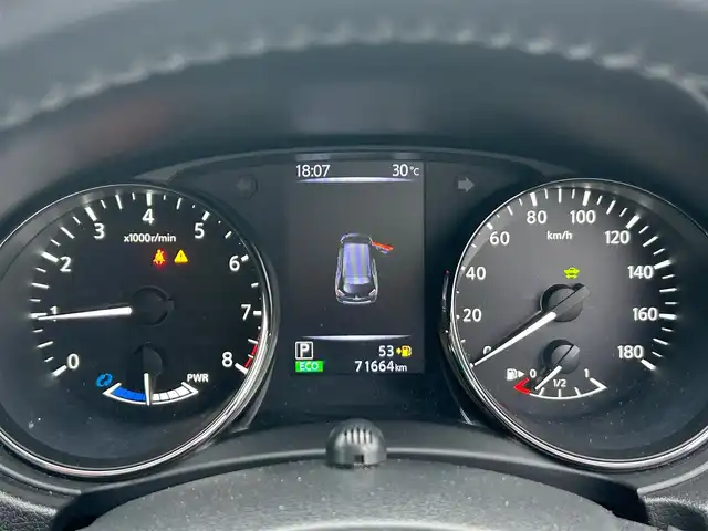 日産 エクストレイル ハイブリッド 20Xi 静岡県 2018(平30)年 7.2万km 黒 エンジンスタートボタン/保証書/取扱説明書/パワーステアリング/パワーウィンドウ/4WD/アイドリングストップ/スマートキー/オートエアコン/クルーズコントロール/プロパイロット/USB入力端子/ETC/全方位カメラ/純正ナビ（CD/DVD/BT/ワンセグ）/電動リアゲート/ドライブレコーダー前後/純正フロアマット/純正アルミホイール/ハーフレザー/全席シートヒーター/ABS/横滑り防止装置/ナイトビジョン/コーナーセンサー前後/オートライト/LEDヘッドライト/ダウンヒルアシストコントロール/Wエアバック/デジタルインナーミラー