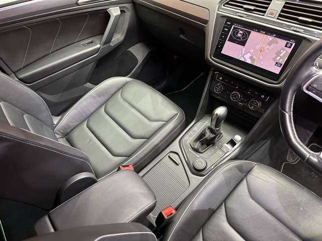フォルクスワーゲン ティグアン TDI 4モーション Rライン ブラックスタイル 千葉県 2018(平30)年 4.8万km 黒 黒革シート　/純正ナビ　/３６０°カメラ　/ＡＣＣ　/デジタルメーター　/パワーシート　/シートヒーター　/電動リアゲート　/レーンアシスト　/サイドアシスト　/ＬＥＤヘッドライト　/ＥＴＣ