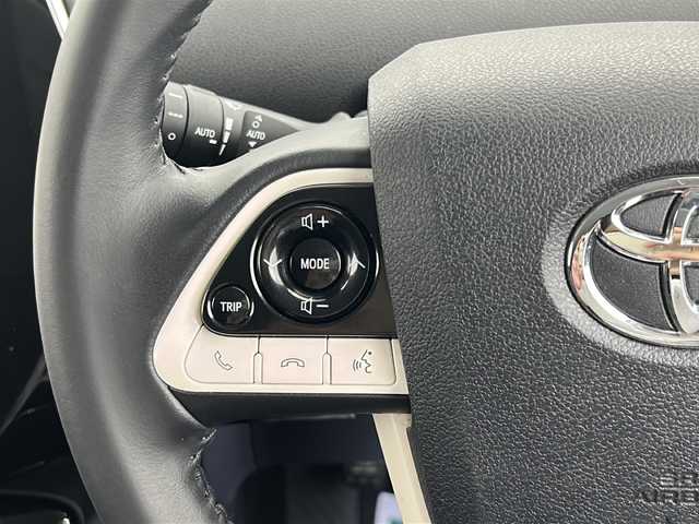 トヨタ プリウス A プレミアム　ツーリングセレ 宮城県 2017(平29)年 6.9万km ホワイトパールクリスタルシャイン アドミレーションエアロ（F）/モデリスタエアロ（S.R）/シルクブレイズリアウィング/ガナドールマフラー/Toyota Safety Sense /・プリクラッシュセーフティ/・レーンディパーチャーアラート/・オートマチックハイビーム/・レーダークルーズコントロール/ヘッドアップディスプレイ/インテリジェントパーキングアシスト/純正9インチSDナビ（SD無）/・BT.CD.DVD.SD/バックカメラ/フルセグTV/本革シート/D席パワーシート/前席シートヒーター/ビルトインETC2.0/ドライブレコーダー（F）/プッシュスタート/スマートキー/LEDヘッドライト/LEDフォグライト/純正フロアマット/社外19インチAW/純正ドアバイザー/トノカバー