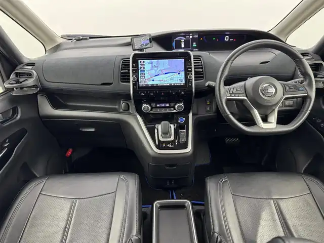 日産 セレナ e－パワー オーテック 福岡県 2019(平31)年 6.7万km ダイヤモンドブラック 後席モニター　/純正９型ナビ　/全方位カメラ　/３６０°ドラレコ／デジタルルームミラー　/レーダー探知機　/プロパイロット　/エマージェンシーブレーキ　/レーンキープ　/パーキングアシスト　/両側電動スライドドア　/ステアリングヒーター　/純正1５インチアルミホイール　/ＬＥＤヘッドライト
