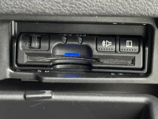 日産 セレナ e－パワー オーテック 福岡県 2019(平31)年 6.7万km ダイヤモンドブラック 後席モニター　/純正９型ナビ　/全方位カメラ　/３６０°ドラレコ／デジタルルームミラー　/レーダー探知機　/プロパイロット　/エマージェンシーブレーキ　/レーンキープ　/パーキングアシスト　/両側電動スライドドア　/ステアリングヒーター　/純正1５インチアルミホイール　/ＬＥＤヘッドライト