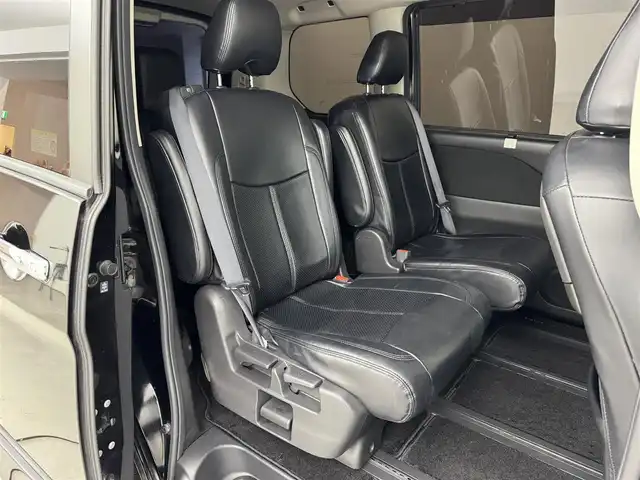 日産 セレナ e－パワー オーテック 福岡県 2019(平31)年 6.7万km ダイヤモンドブラック 後席モニター　/純正９型ナビ　/全方位カメラ　/３６０°ドラレコ／デジタルルームミラー　/レーダー探知機　/プロパイロット　/エマージェンシーブレーキ　/レーンキープ　/パーキングアシスト　/両側電動スライドドア　/ステアリングヒーター　/純正1５インチアルミホイール　/ＬＥＤヘッドライト