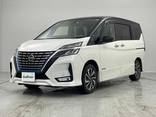 日産 セレナ e－パワー ハイウェイスター V 茨城県 2021(令3)年 6.4万km ブリリアントホワイトパール 2トーン 純正１０型ナビ　パノラミックビューモニター　ドライブレコーダー　ビルトインＥＴＣ　衝突軽減ブレーキ　シートヒーター　スマートキー　両側電動スライドドア　アダプティブクルーズコントロール　ＬＥＤライト