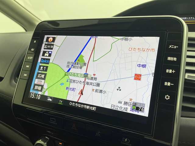 日産 セレナ e－パワー ハイウェイスター V 茨城県 2021(令3)年 6.4万km ブリリアントホワイトパール 2トーン 純正１０型ナビ　パノラミックビューモニター　ドライブレコーダー　ビルトインＥＴＣ　衝突軽減ブレーキ　シートヒーター　スマートキー　両側電動スライドドア　アダプティブクルーズコントロール　ＬＥＤライト