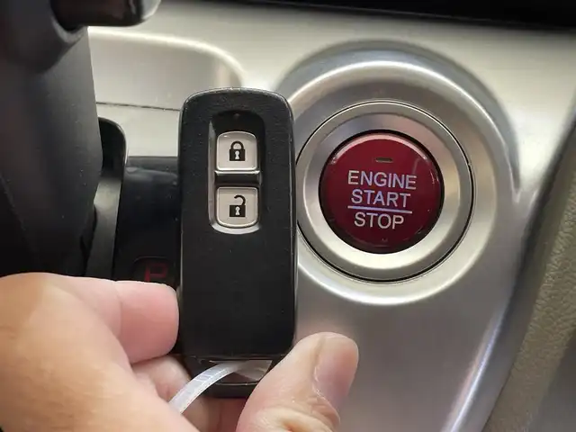 ホンダ Ｎ ＷＧＮ G 岩手県 2017(平29)年 11.6万km ルナシルバーM 横滑り防止装置/アイドリングストップ/ヒルスタートアシスト機能/純正ナビ/フルセグTV/バックカメラ/ETC/ドライブレコーダー/ヘッドライトレベライザー/フロントベンチシート/ドアバイザー/１４インチスチールホイール/純正ホイールキャップ/純正フロアマット