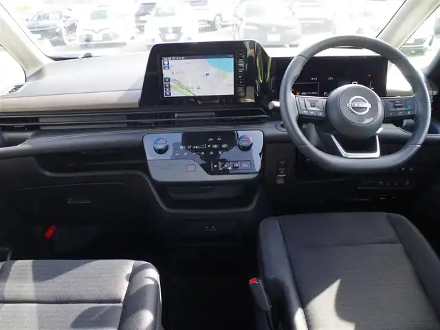 日産 セレナ ハイウェイスター V 千葉県 2023(令5)年 2.7万km ダイヤモンドブラック エマージェンシーブレーキ/プロパイロット/インテリジェントクルーズコントロール/ハンズフリー両側パワースライドドア/純正コネクトナビ/地デジTV/【Bluetooth接続】/アラウンドビューモニター/フリップダウンモニター/革巻きステアリング/ステアリングスイッチ/パドルシフト/ETC/LEDヘッドライト/フォグライト/ウインカーミラー/純正16インチアルミホイル/サイド/カーテンエアバッグ/インテリジェントキー