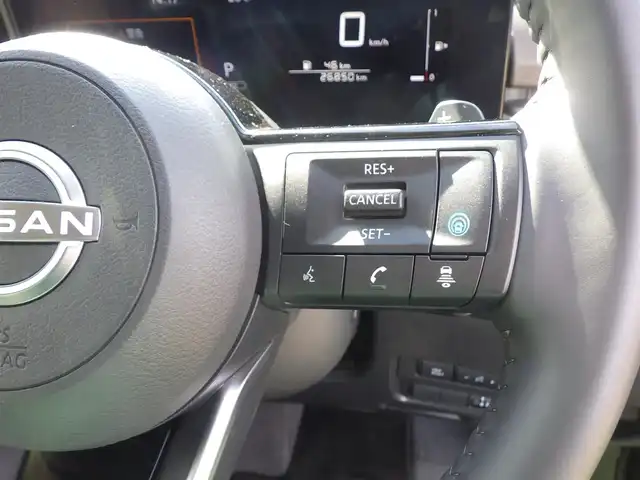日産 セレナ ハイウェイスター V 千葉県 2023(令5)年 2.7万km ダイヤモンドブラック エマージェンシーブレーキ/プロパイロット/インテリジェントクルーズコントロール/ハンズフリー両側パワースライドドア/純正コネクトナビ/地デジTV/【Bluetooth接続】/アラウンドビューモニター/フリップダウンモニター/革巻きステアリング/ステアリングスイッチ/パドルシフト/ETC/LEDヘッドライト/フォグライト/ウインカーミラー/純正16インチアルミホイル/サイド/カーテンエアバッグ/インテリジェントキー