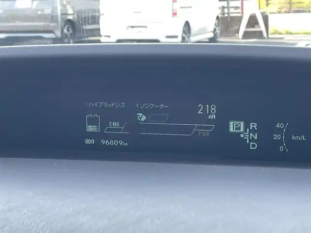 トヨタ プリウス G 埼玉県 2013(平25)年 9.7万km ホワイトパールクリスタルシャイン (株)IDOMが運営する【じしゃロン川越店】の自社ローン専用車両になります。こちらは現金またはオートローンご利用時の価格です。自社ローンご希望の方は別途その旨お申付け下さい/禁煙車/ハーフレザーシート/パワーシート/純正ナビ/Ｂカメラ/Ｂｌｕｅｔｏｏｔｈ/クルーズコントロール/スマートキー/プッシュスタート/電動格納ミラー