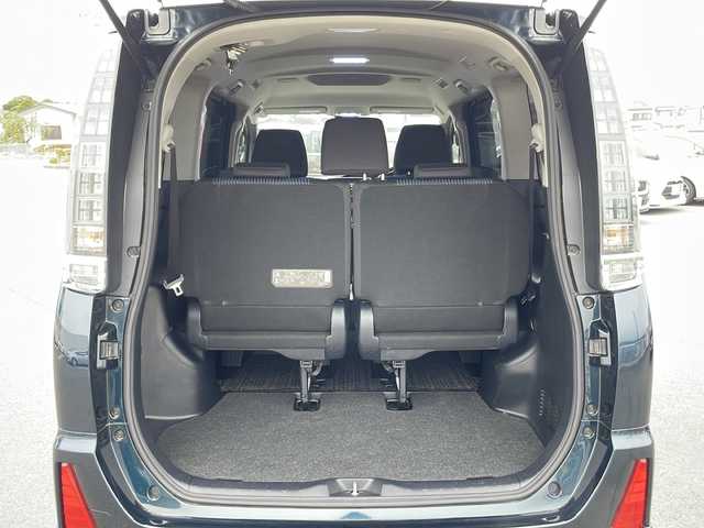 トヨタ ヴォクシー ZS 煌Ⅱ 山梨県 2016(平28)年 4.7万km スパークリングブラックパールクリスタルシャイン 純正SDナビ【NSZT-ZA4T】/ＣＤ/ＤＶＤ/ＢＴ/フルセグテレビ/バックカメラ/衝突軽減ブレーキ/レーンキープアシスト/オートハイビーム/アイドリングストップ/プッシュスタート/両側パワースライドドア/ETC/純正LEDヘッドライト/純正アルミホイール/モデリスタエアロ（サイド・リアアンダー）