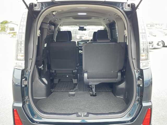 トヨタ ヴォクシー ZS 煌Ⅱ 山梨県 2016(平28)年 4.7万km スパークリングブラックパールクリスタルシャイン 純正SDナビ【NSZT-ZA4T】/ＣＤ/ＤＶＤ/ＢＴ/フルセグテレビ/バックカメラ/衝突軽減ブレーキ/レーンキープアシスト/オートハイビーム/アイドリングストップ/プッシュスタート/両側パワースライドドア/ETC/純正LEDヘッドライト/純正アルミホイール/モデリスタエアロ（サイド・リアアンダー）