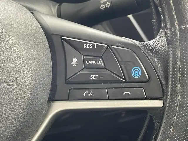 日産 ルークス HWS Gターボ プロパイロットED 兵庫県 2020(令2)年 7.3万km フローズンバニラパール ・純正ナビ（MM320D-L）/CD/DVD/SD/TV/Bluetooth/USB/・アラウンドビューモニター/・ドライブレコーダー/・ビルトインETC/・LEDヘッドライト/・LEDフォグ/・オートライト/・プロパイロット/・エマージェンシーブレーキ/・車線逸脱警報/・車線逸脱防止支援/・先行車発進お知らせ/・ふらつき警報/・標識検知機能/・ハイビームアシスト/・快適パックA/プラズマクラスター搭載リヤシーリングファン/パーソナルテーブル〈後席〉（カップホルダー各2個、コンビニフック付、折りたたみ格納式）/カップホルダー（9個）/USBソケット〈助手席シートバック部〉/ロールサンシェード〈リヤ〉/撥水加工シート/・両側パワースライドドア/・革巻きステアリング/・レザー調シートカバー/・インテリジェントキー/・プッシュスタート/・カーテンエアバック