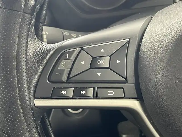 日産 ルークス HWS Gターボ プロパイロットED 兵庫県 2020(令2)年 7.3万km フローズンバニラパール ・純正ナビ（MM320D-L）/CD/DVD/SD/TV/Bluetooth/USB/・アラウンドビューモニター/・ドライブレコーダー/・ビルトインETC/・LEDヘッドライト/・LEDフォグ/・オートライト/・プロパイロット/・エマージェンシーブレーキ/・車線逸脱警報/・車線逸脱防止支援/・先行車発進お知らせ/・ふらつき警報/・標識検知機能/・ハイビームアシスト/・快適パックA/プラズマクラスター搭載リヤシーリングファン/パーソナルテーブル〈後席〉（カップホルダー各2個、コンビニフック付、折りたたみ格納式）/カップホルダー（9個）/USBソケット〈助手席シートバック部〉/ロールサンシェード〈リヤ〉/撥水加工シート/・両側パワースライドドア/・革巻きステアリング/・レザー調シートカバー/・インテリジェントキー/・プッシュスタート/・カーテンエアバック