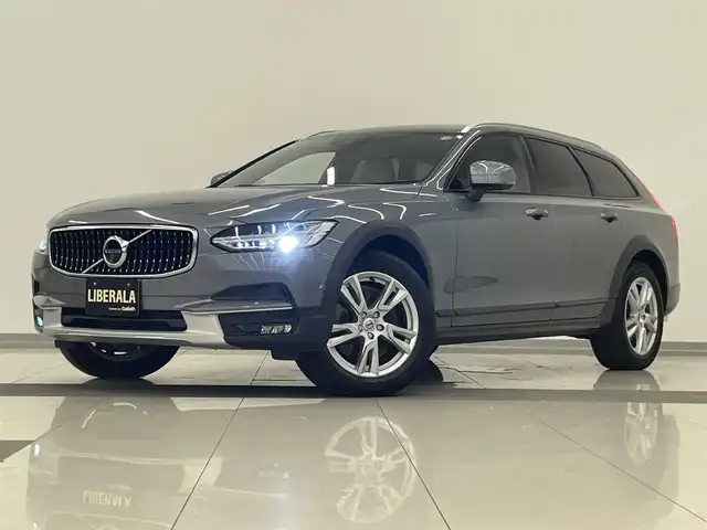 ボルボ Ｖ９０ 岡山県 2018(平30)年 3.9万km オスミウムグレーM ブラウンレザーシート/４WD/純正ナビ/AppleCarPlay/AndroidAuto/Bluetooth/３６０°カメラ/ロードサインインフォメーション/パワーバックドア/パークアシスト/BLIS/ACC/シートヒーター（D/N）/スマートキー/純正１８インチアルミホイール/ETC