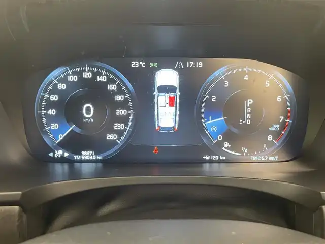 ボルボ Ｖ９０ 岡山県 2018(平30)年 3.9万km オスミウムグレーM ブラウンレザーシート/４WD/純正ナビ/AppleCarPlay/AndroidAuto/Bluetooth/３６０°カメラ/ロードサインインフォメーション/パワーバックドア/パークアシスト/BLIS/ACC/シートヒーター（D/N）/スマートキー/純正１８インチアルミホイール/ETC