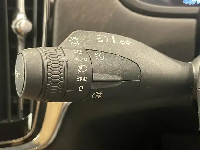 ボルボ Ｖ９０ 岡山県 2018(平30)年 3.9万km オスミウムグレーM ブラウンレザーシート/４WD/純正ナビ/AppleCarPlay/AndroidAuto/Bluetooth/３６０°カメラ/ロードサインインフォメーション/パワーバックドア/パークアシスト/BLIS/ACC/シートヒーター（D/N）/スマートキー/純正１８インチアルミホイール/ETC