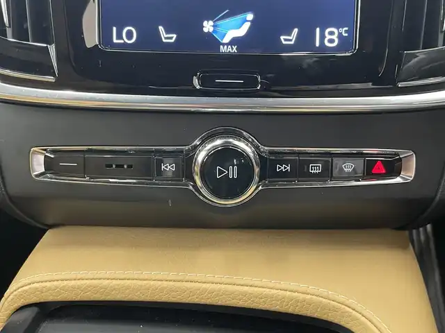 ボルボ Ｖ９０ 岡山県 2018(平30)年 3.9万km オスミウムグレーM ブラウンレザーシート/４WD/純正ナビ/AppleCarPlay/AndroidAuto/Bluetooth/３６０°カメラ/ロードサインインフォメーション/パワーバックドア/パークアシスト/BLIS/ACC/シートヒーター（D/N）/スマートキー/純正１８インチアルミホイール/ETC