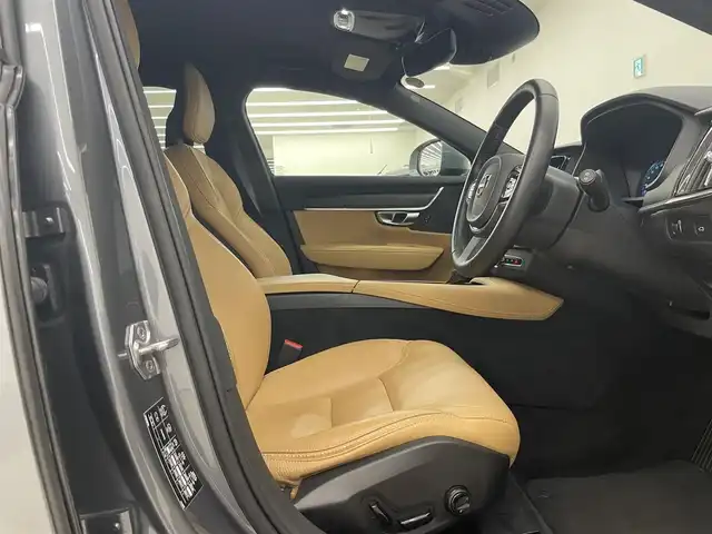 ボルボ Ｖ９０ 岡山県 2018(平30)年 3.9万km オスミウムグレーM ブラウンレザーシート/４WD/純正ナビ/AppleCarPlay/AndroidAuto/Bluetooth/３６０°カメラ/ロードサインインフォメーション/パワーバックドア/パークアシスト/BLIS/ACC/シートヒーター（D/N）/スマートキー/純正１８インチアルミホイール/ETC