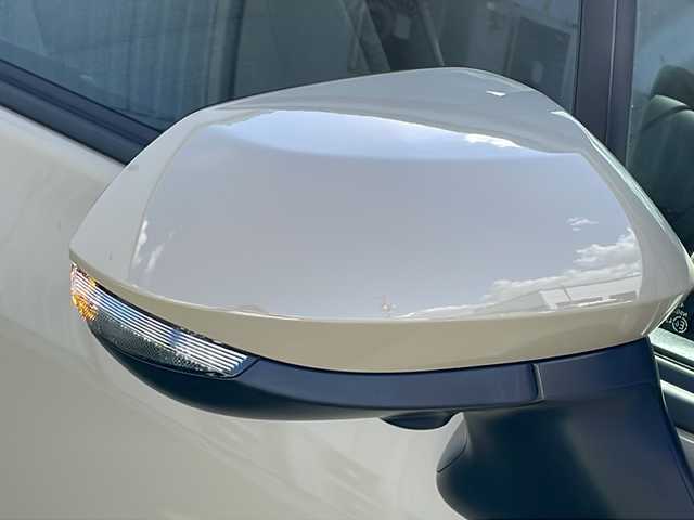 トヨタ シエンタ ハイブリッド Z 香川県 2024(令6)年 0.4万km ベージュ 純正９インチナビ　/(Bluetooth/フルセグTV)/パノラミックビューモニター/両側パワースライドドア　/レーダークルーズコントロール　/ステアリングヒーター/革巻きステアリング/ステアリングリモコン/シートヒーター/ブラインドスポットモニター　/レーンディパーチャーアラート/プリクラッシュセーフティ　/前後コーナーセンサー/LEDライト/オートハイビーム/オートライト/ＥＴＣ２．０/ナビ連動型ドラレコ/ISOFIX/スマートキー/プッシュスタート